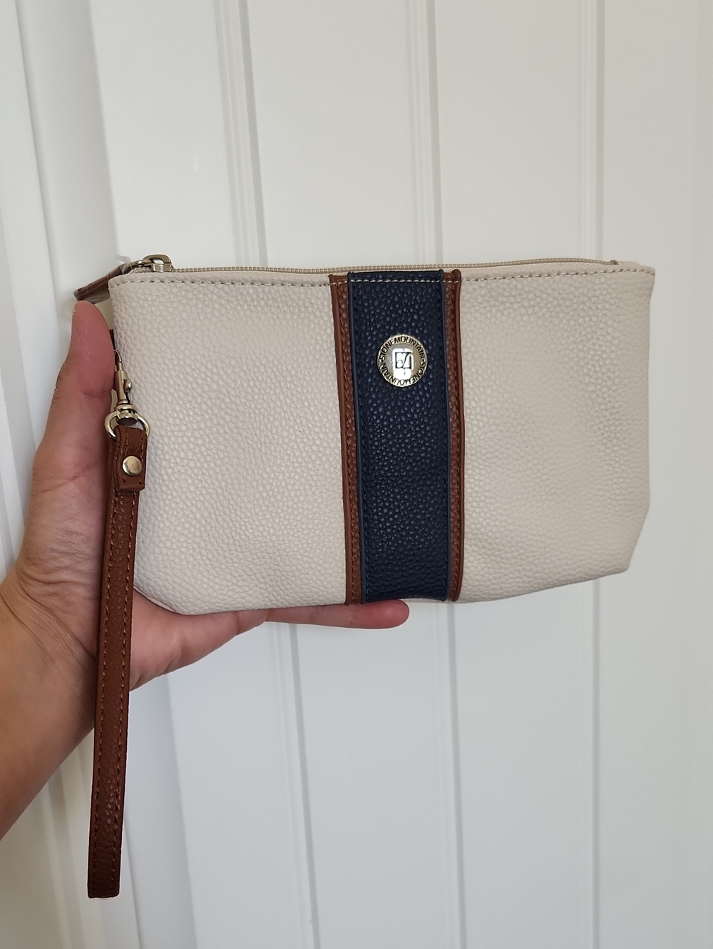 Stone Mountain Wristlet Clutch in Cream with Navy & Brown Trim